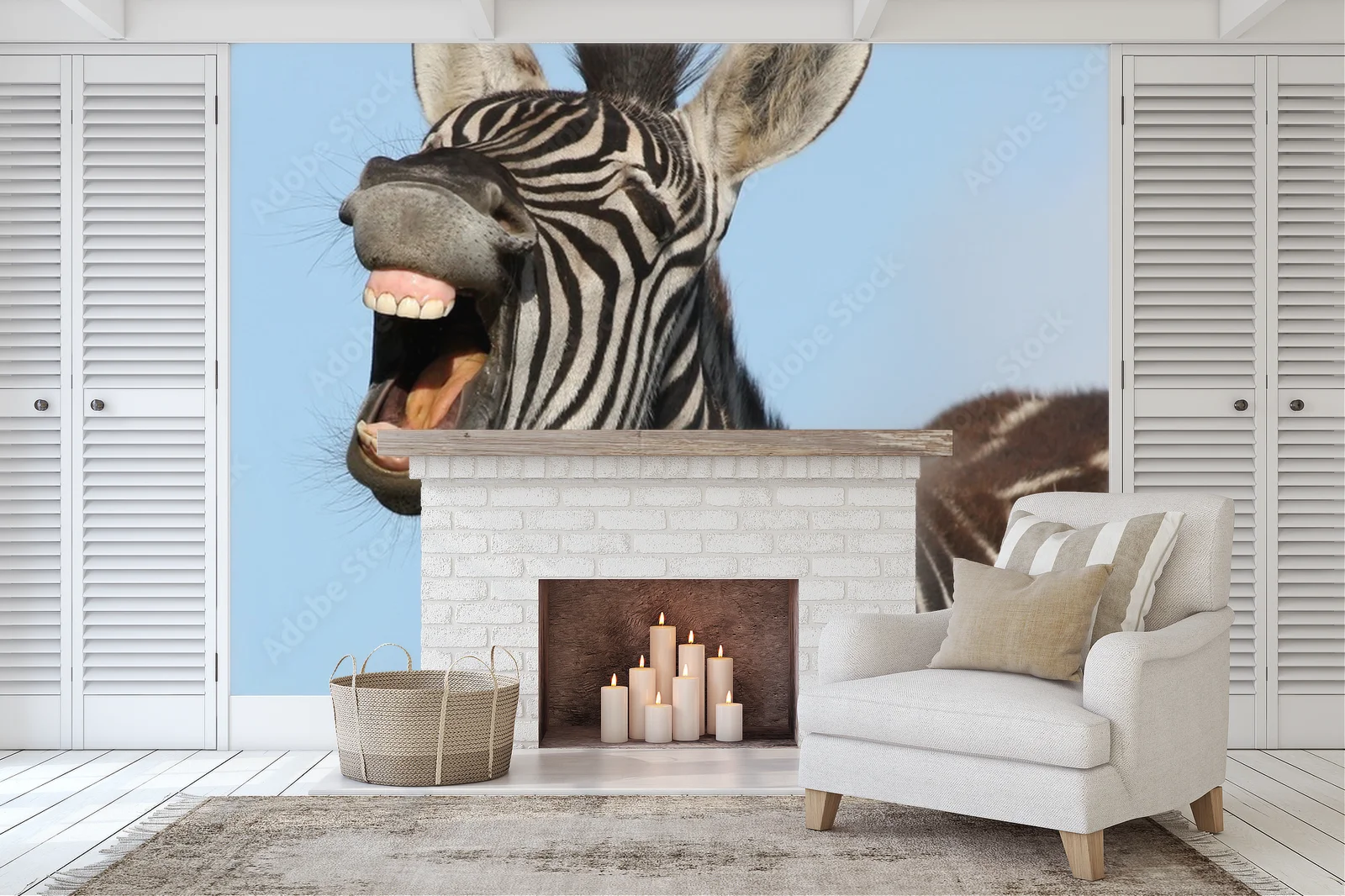 Wesoła zebra w pastelowym błękicie