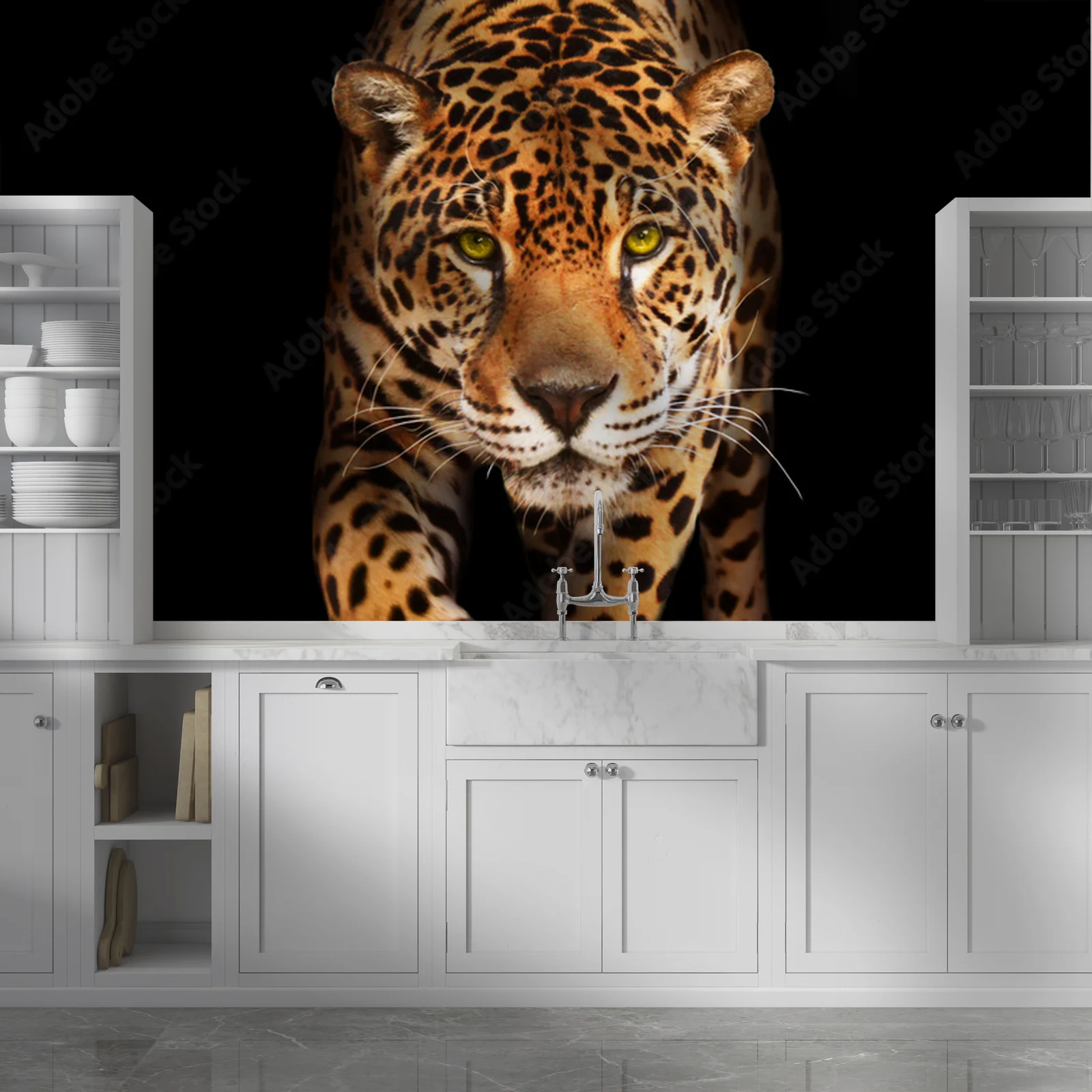 Elegancja czerni: majestatyczny jaguar w mroku