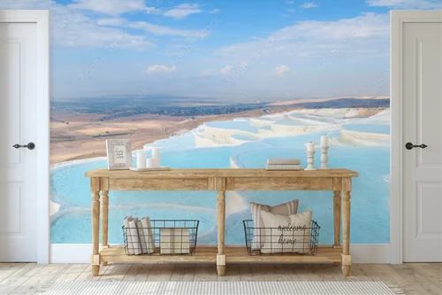 Naturalne cuda Pamukkale w błękicie i bieli