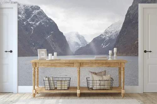 Sognefjord – Harmonia Natury w Szaro-białej Palecie