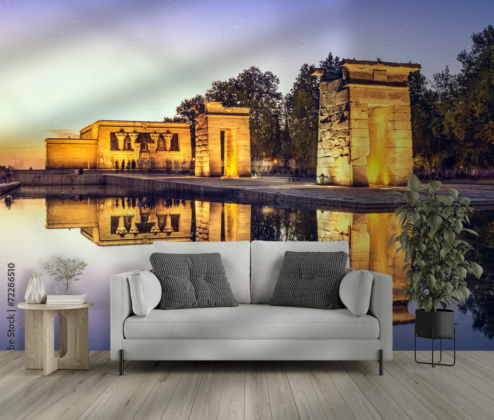 Zjawiskowy świątynia Debod w błękicie nieba