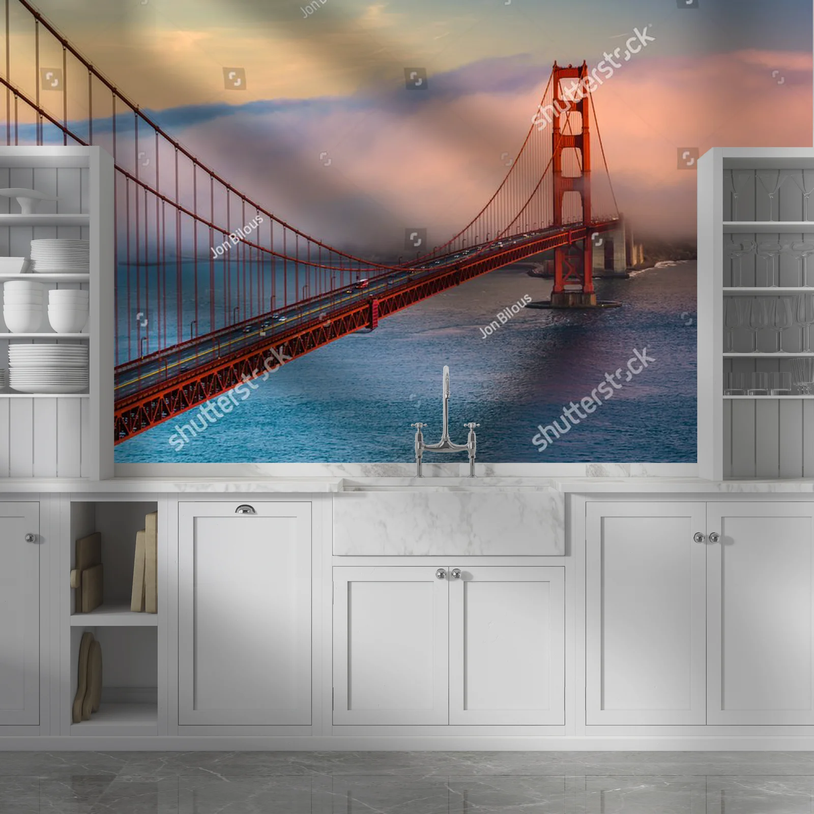 Zachwycający widok na most Golden Gate o zachodzie słońca