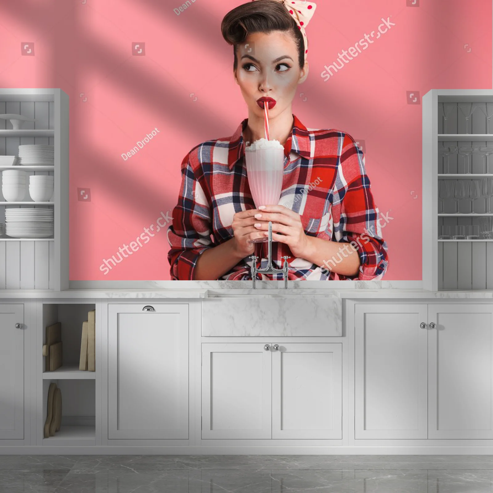 Retro urok pin-up girl z mlecznym shake'em