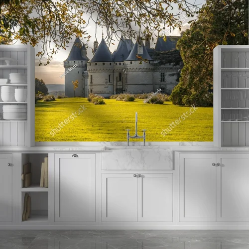 Zamek Chaumont-sur-Loire w złotym blasku