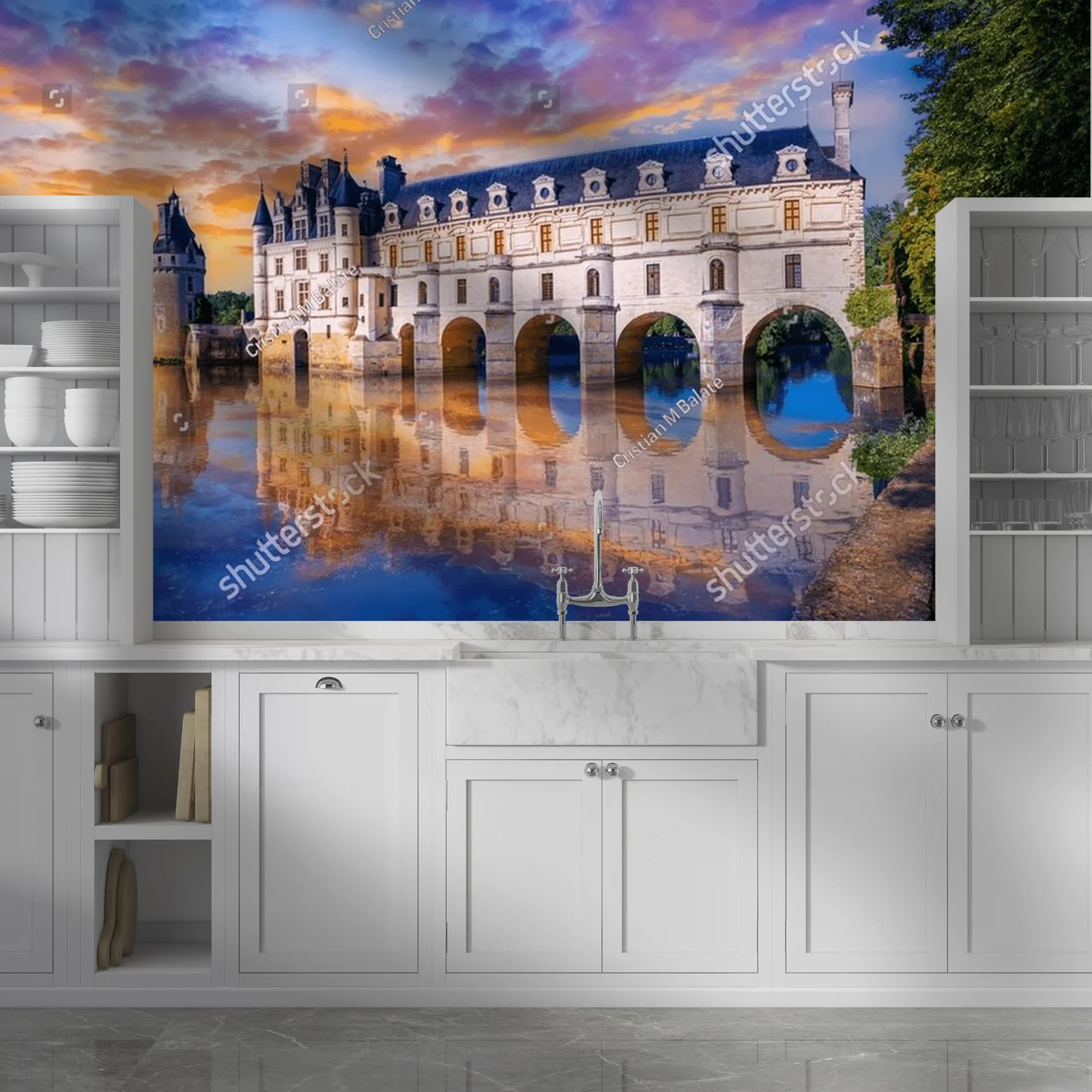 Złote refleksy na rzece Cher: zamek Chenonceau