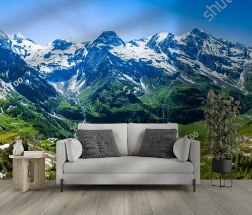 Alpejska panorama Grossglocknera w błękicie