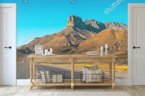 Panoramiczny widok gór Guadalupe w jesiennych barwach