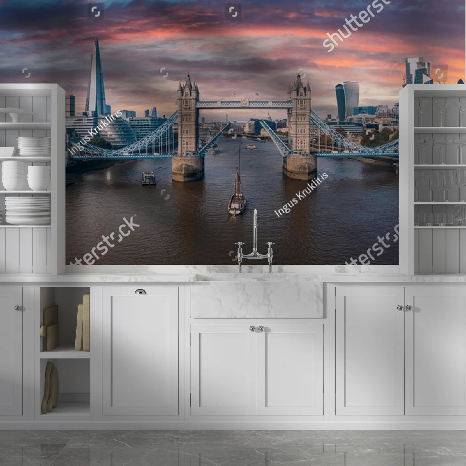 Magiczny zachód słońca nad Tower Bridge