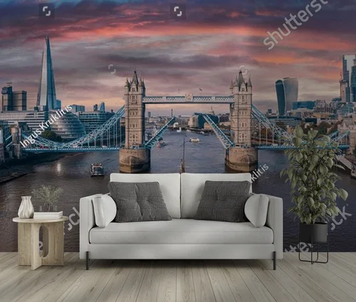 Magiczny zachód słońca nad Tower Bridge