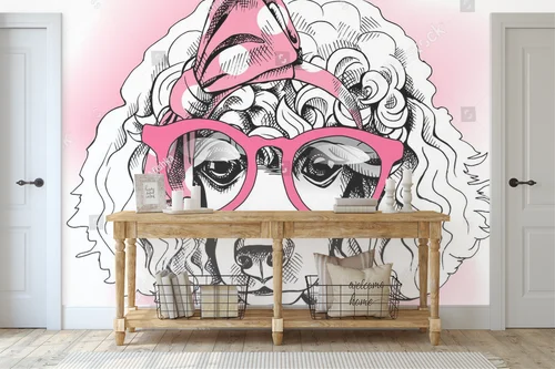 Uroczy portret poodle w różowej opasce