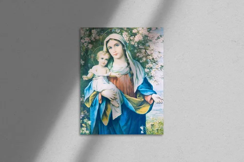Madonna z Dzieciątkiem w kwiatach – subtelna harmonia