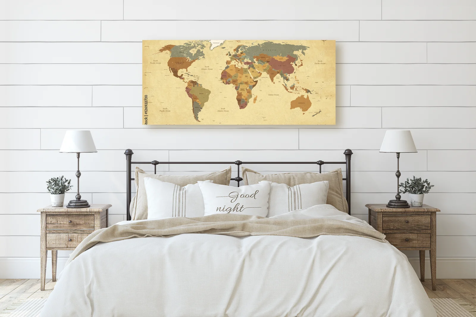 Elegancka vintage mapa świata w stonowanych odcieniach