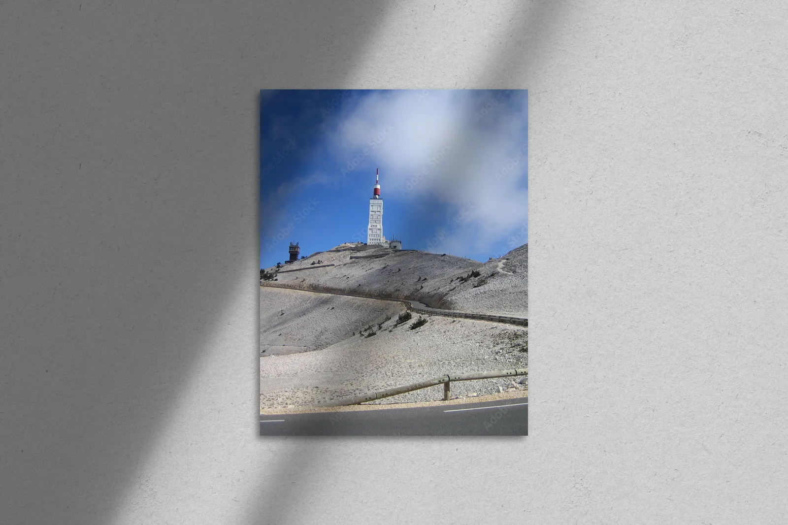 Delikatne odcienie nieba nad Mont Ventoux
