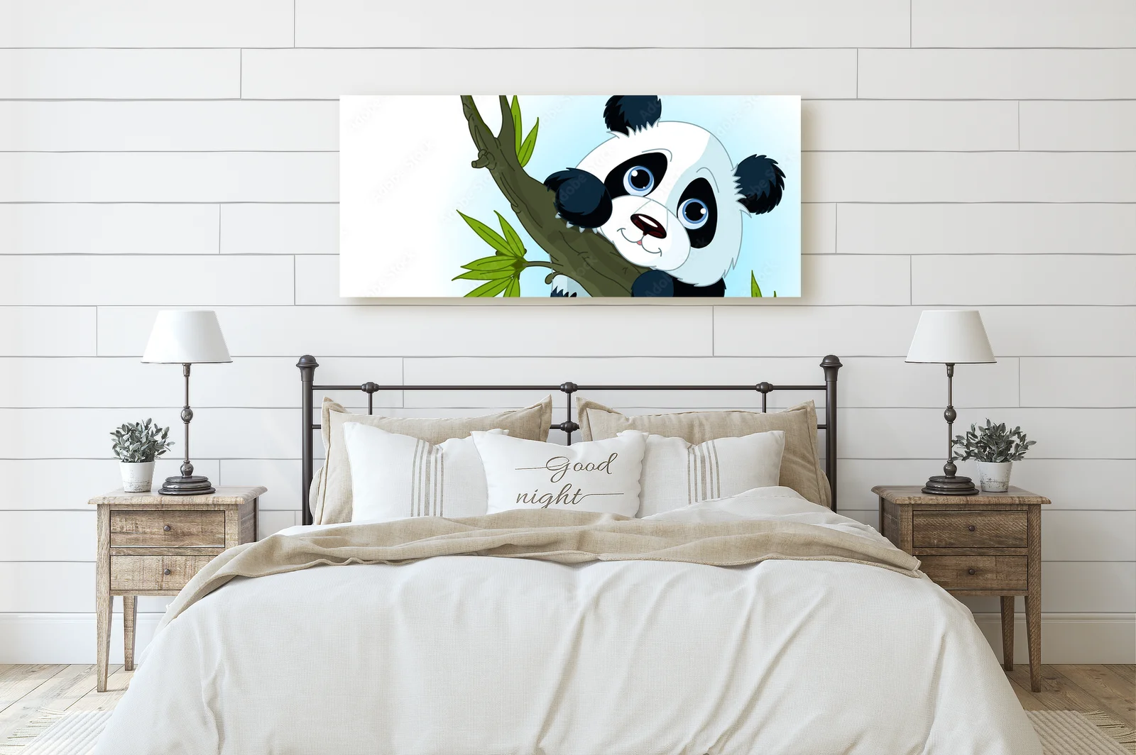 Urocza panda w wspinaczce na drzewo