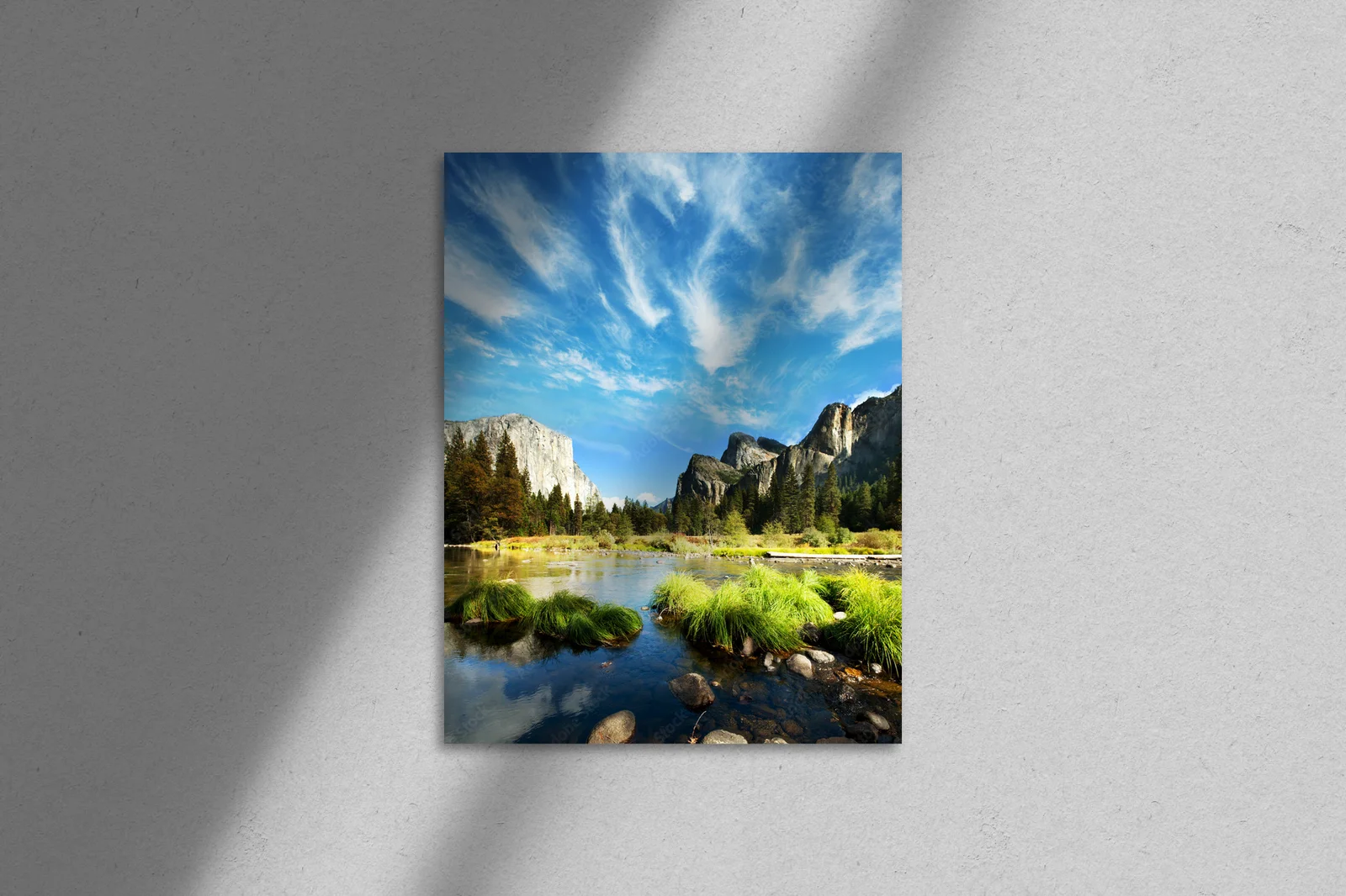 Oszałamiający widok na Yosemite w monochromatycznej tonacji