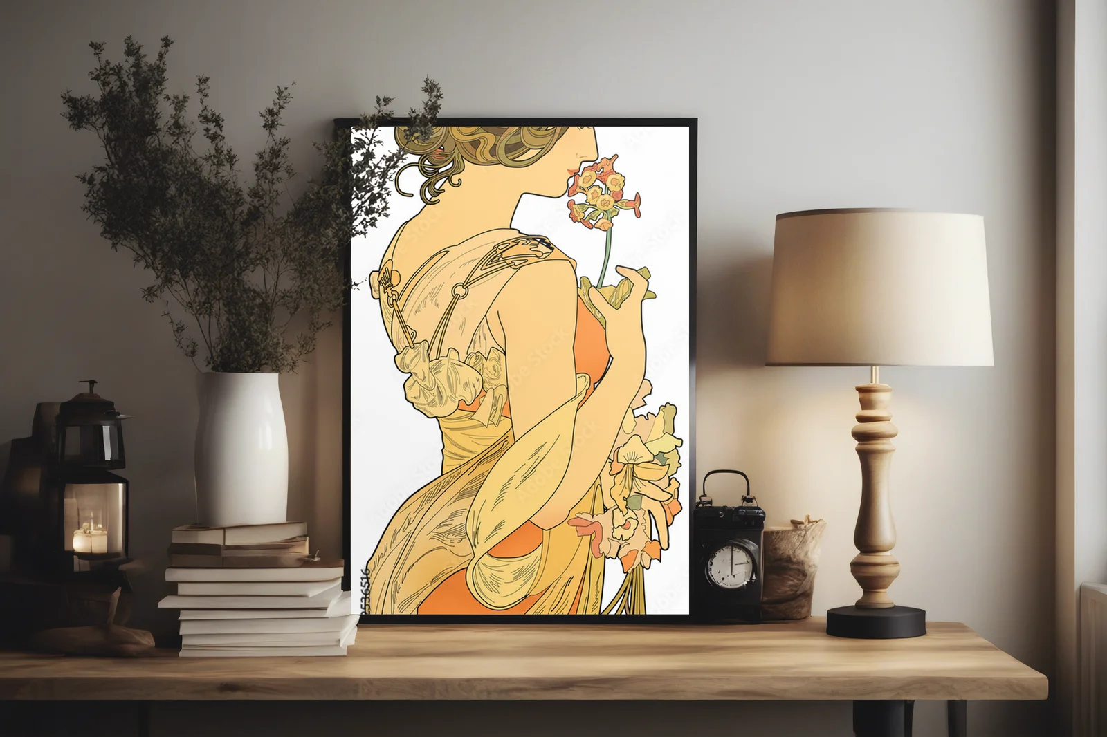 Elegancka mucha w subtelnych odcieniach bieli