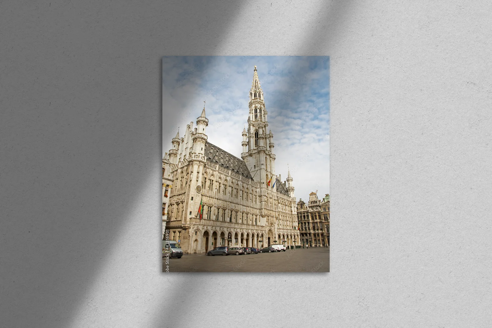 Elegancka architektura Brukseli w stonowanej szarości