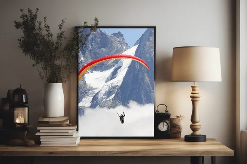 Parapente nad chmurami i lodowcami