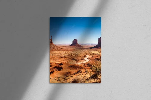 Niebieskie odcienie Monument Valley w amerykańskim krajobrazie