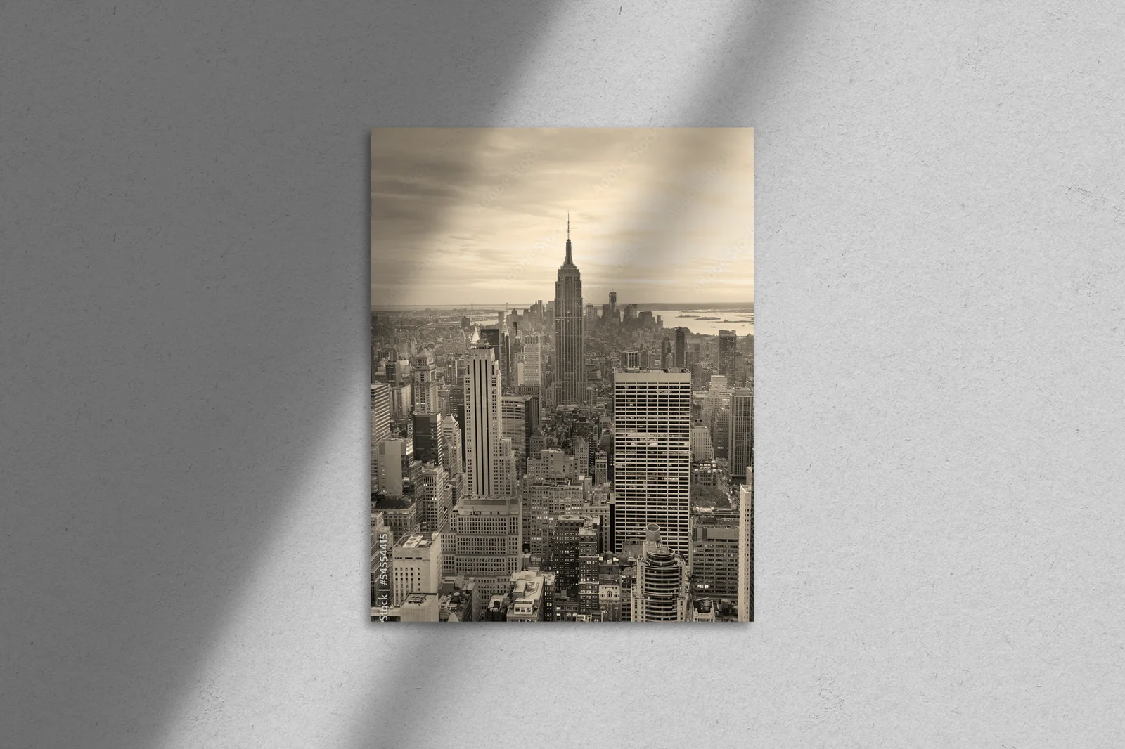 Kameralne ujęcie Empire State Building w promieniach zachodu