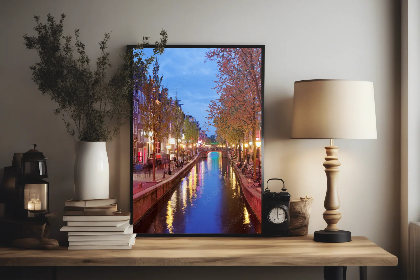 Zjawiskowy Amsterdam w blasku czerwonych świateł