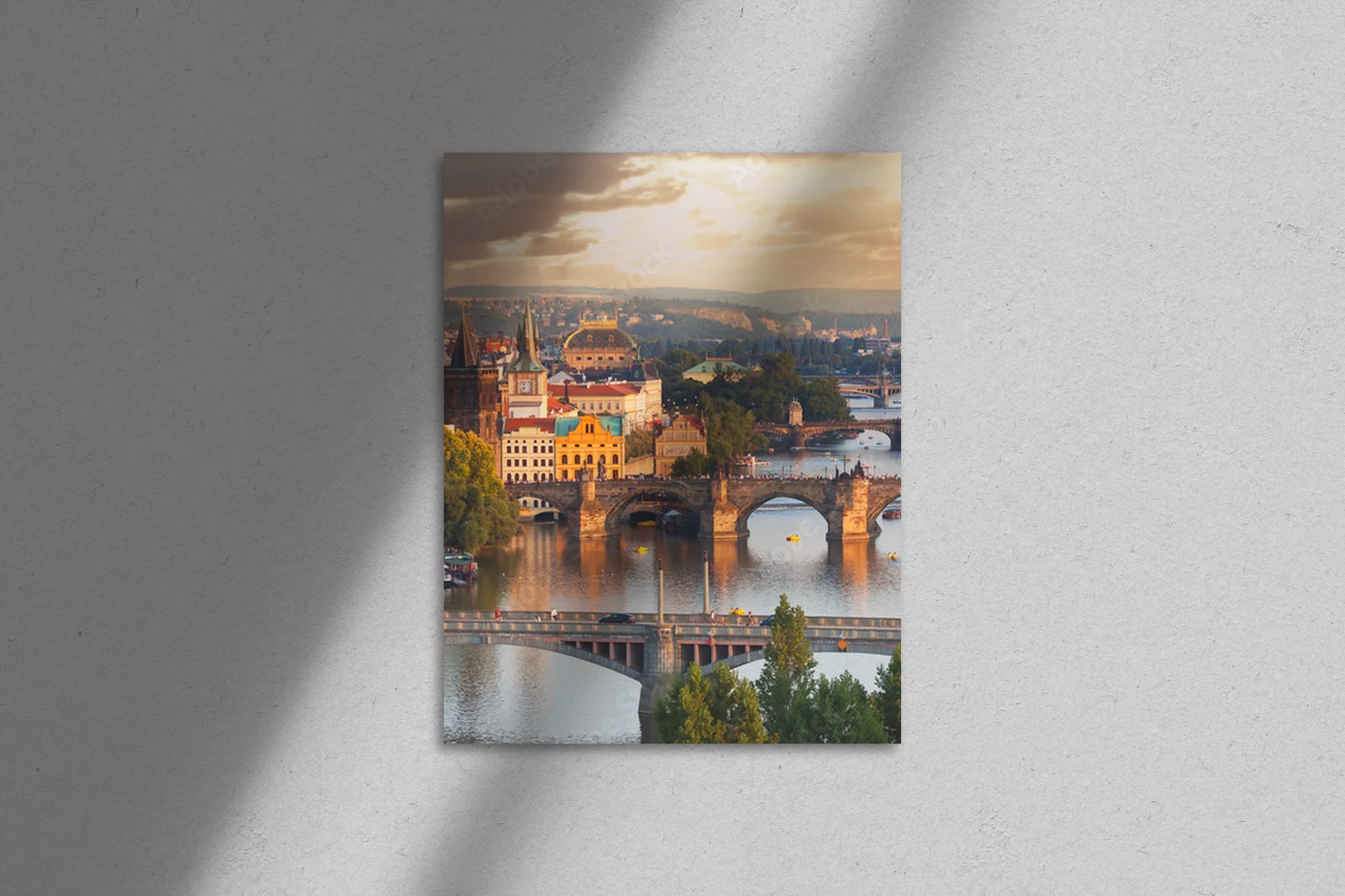 Praga: Urok Vltawy i Mostów w Duskowej Scenerii