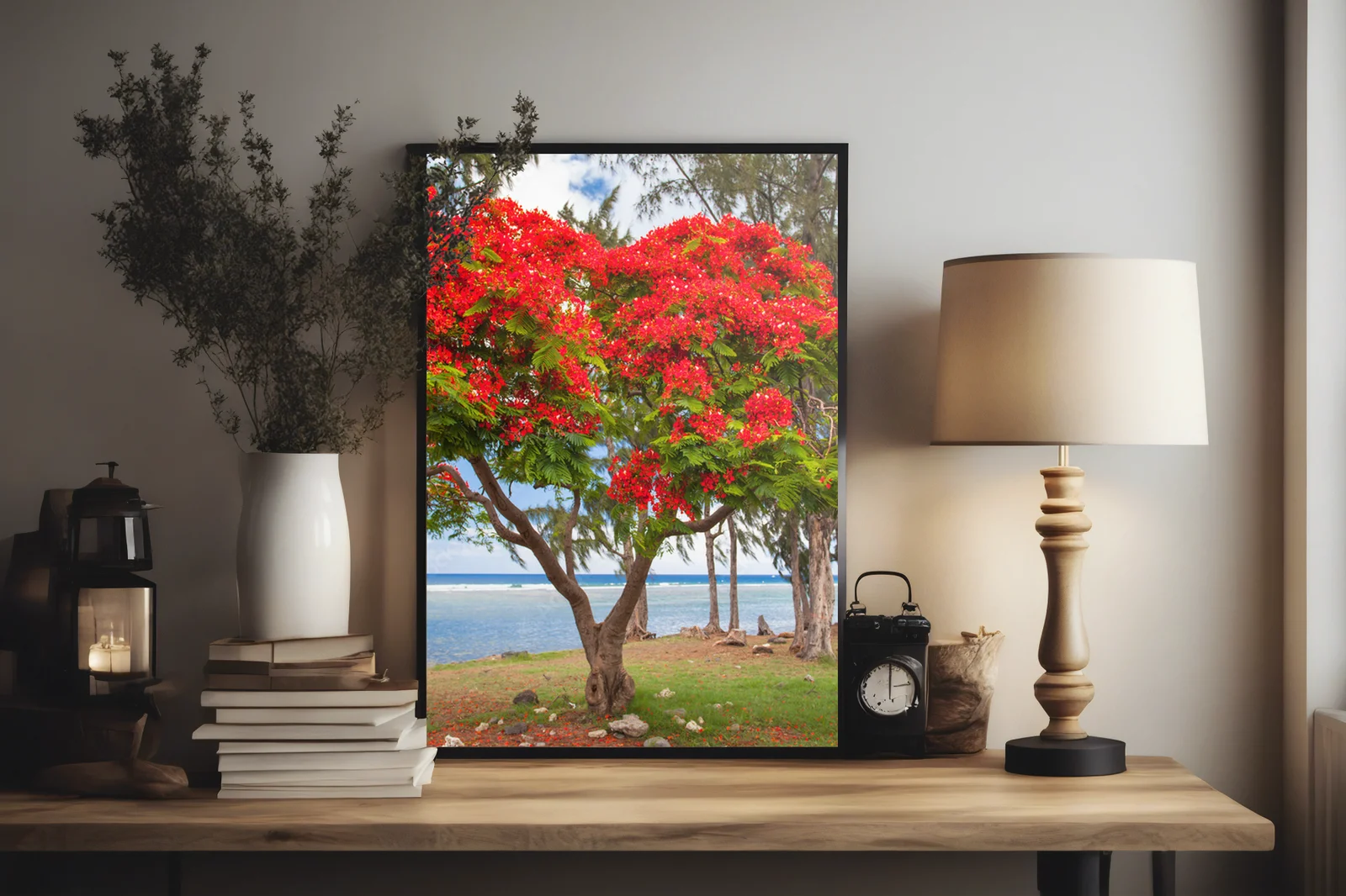 Tropikalny blask arbre flamboyant w pastelowych odcieniach