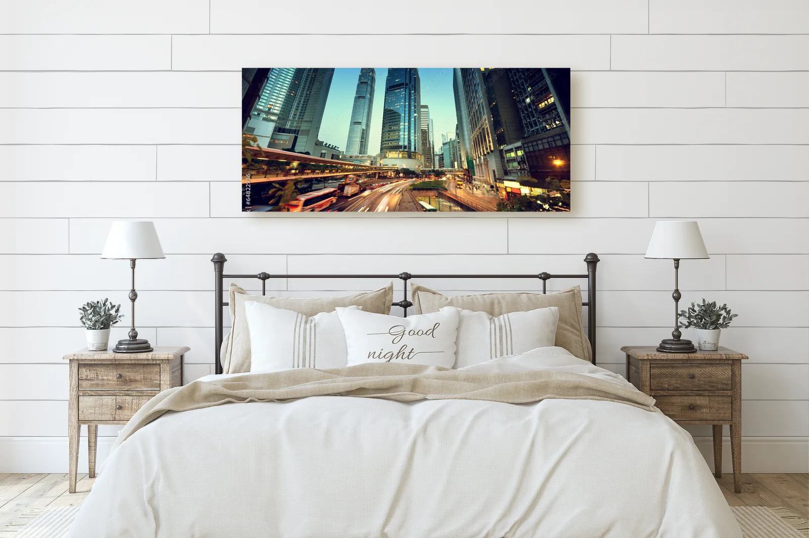 Magiczny zmierzch Hongkongu w odcieniach granatu