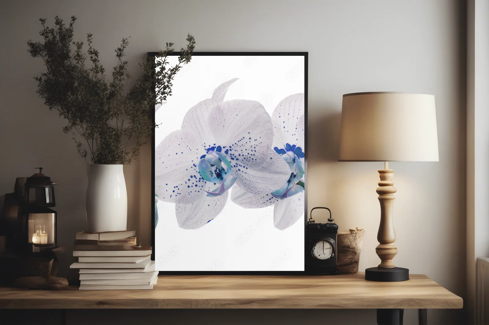 Orchidea w elektrycznych odcieniach błękitu