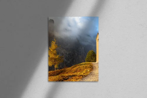 Urokliwa kapliczka w sercu Dolomitów