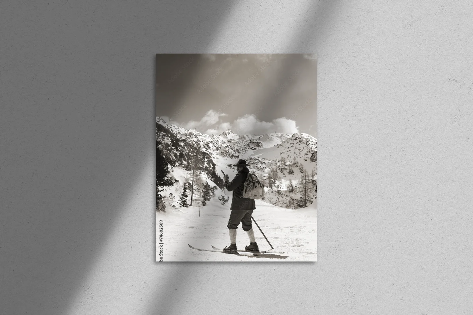 Vintage narciarskie wspomnienia w monochromatycznych tonach