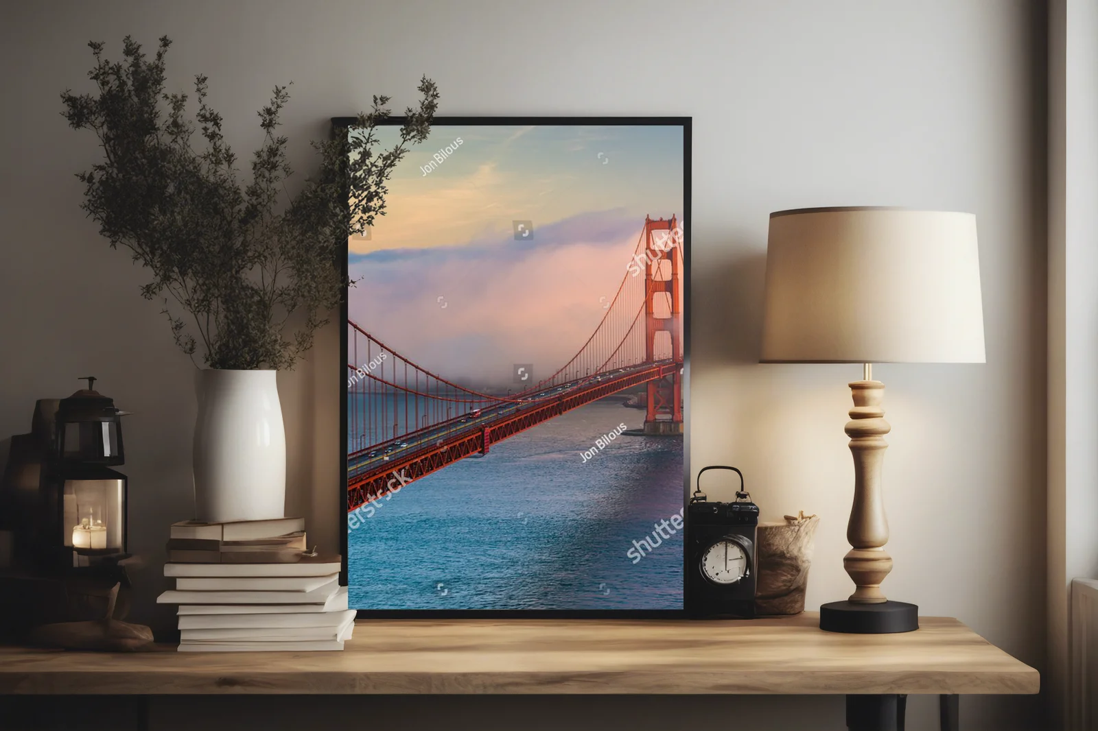 Zachwycający widok na most Golden Gate o zachodzie słońca