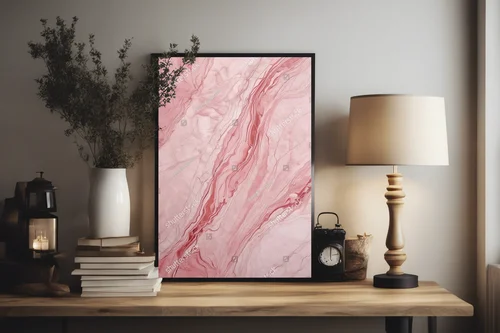 Delikatne marmurowe akcenty w pastelowym różu