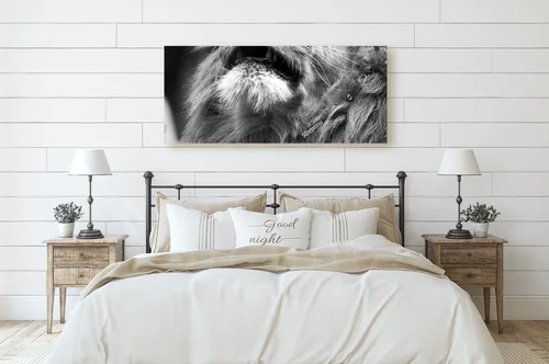 Zjawiskowy portret lwa w monochromatycznej tonacji