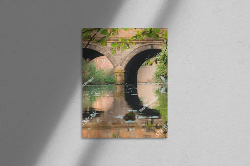 Sielanka nad Wodami Leith w otoczeniu przyrody