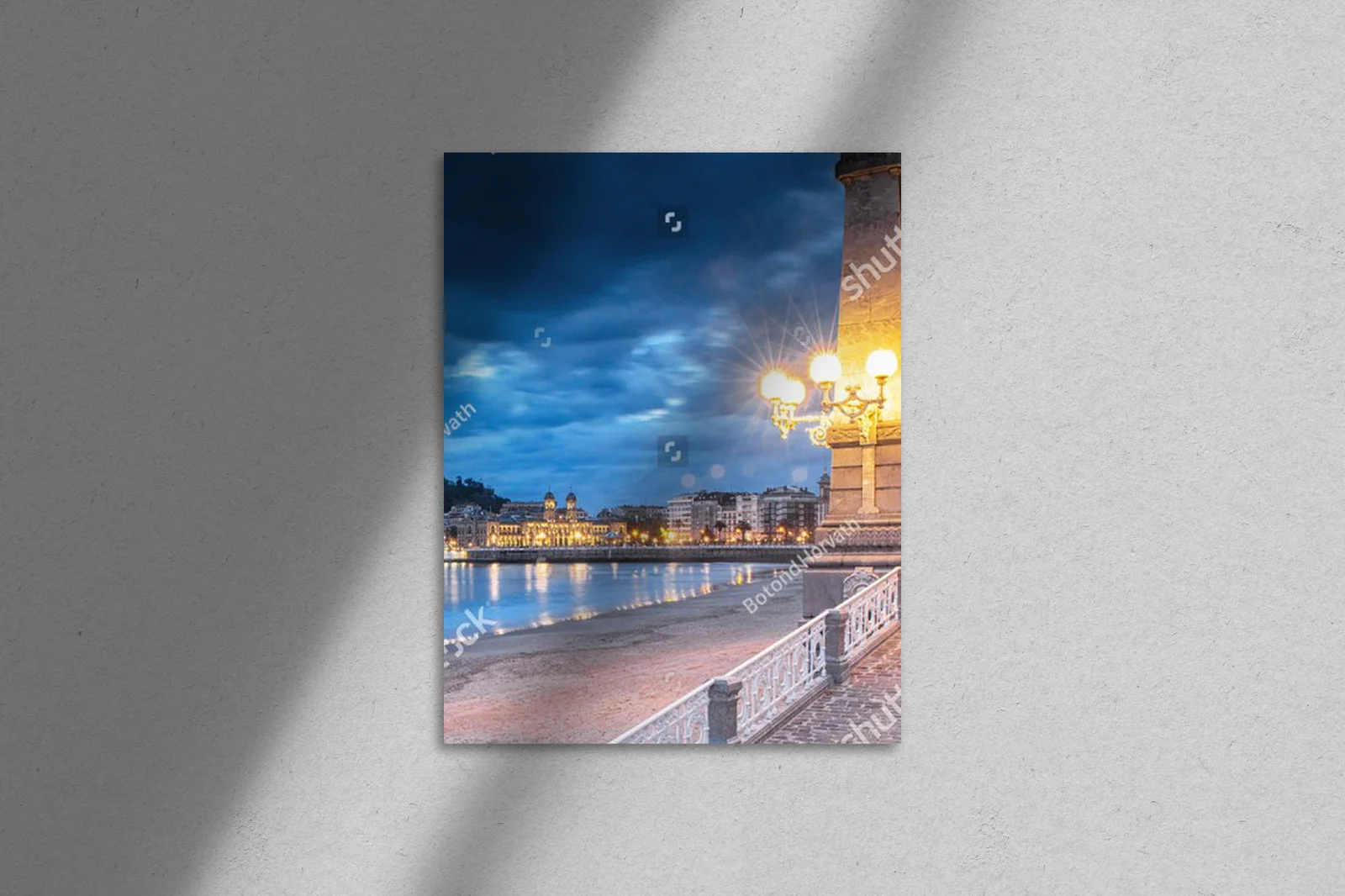 Nocna panorama San Sebastian w morskiej gamie