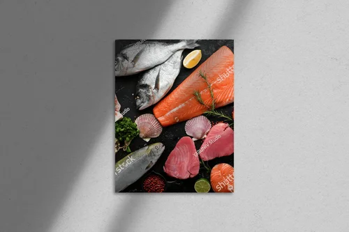 Morski festiwal smaków na czarnym tle