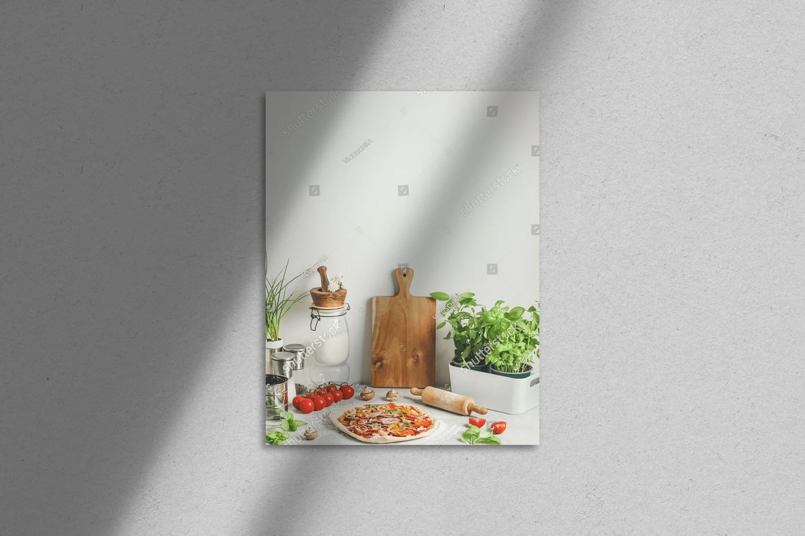 Domowa pizza z aromatycznymi dodatkami