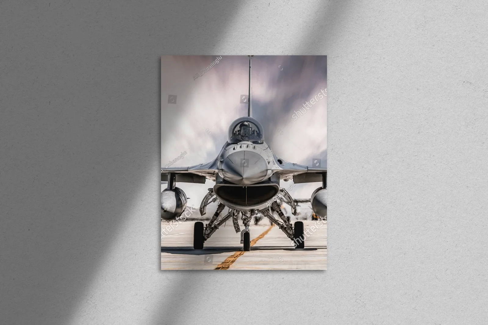 Moc i elegancja w cieniach wojskowej aeronautyki