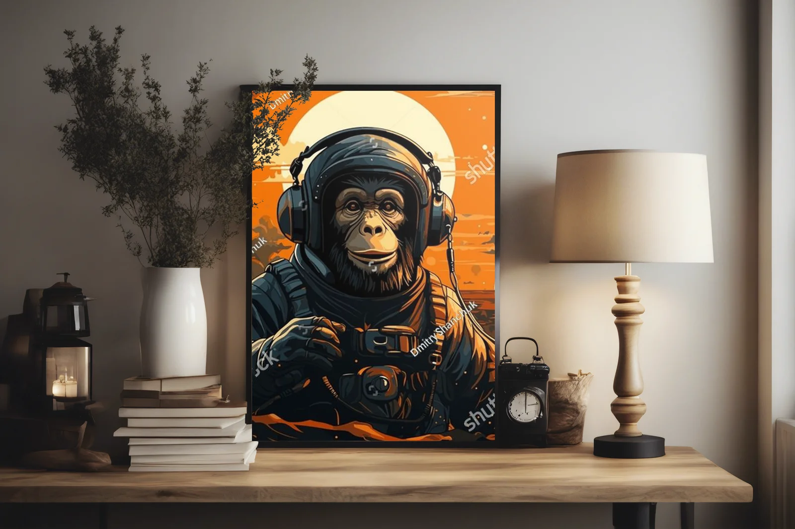 Kosmiczna małpa w hełmie astronauty