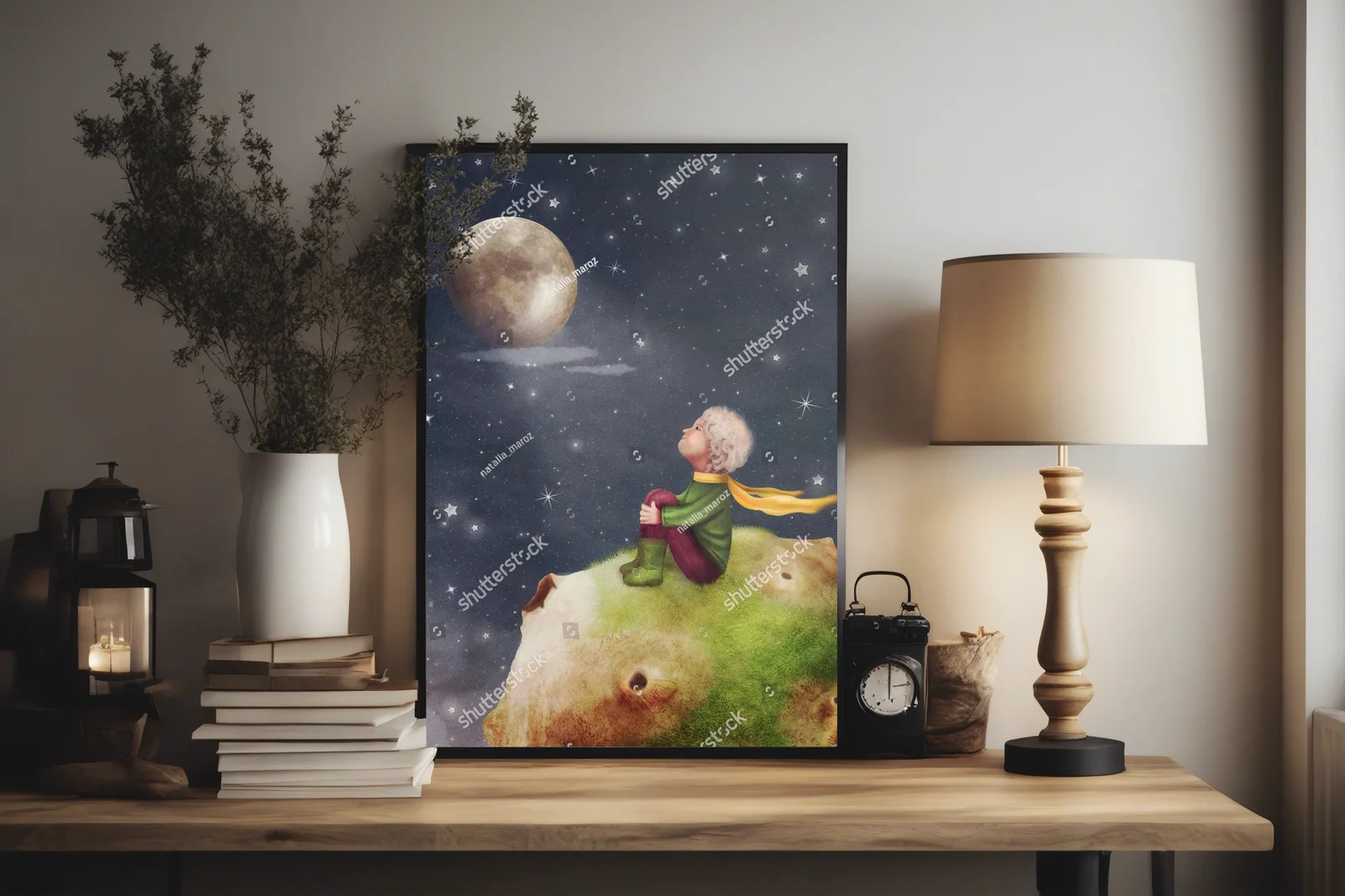 Mały Książę w nocnym niebie z różą