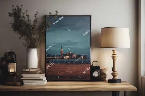 Urokliwa noc w Wenecji z lampą uliczną