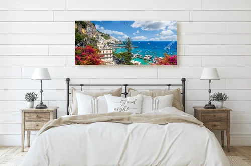 Malowniczy krajobraz Amalfi w błękicie Italii