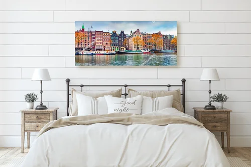 Malownicze widoki Amsterdamu w jesiennych kolorach