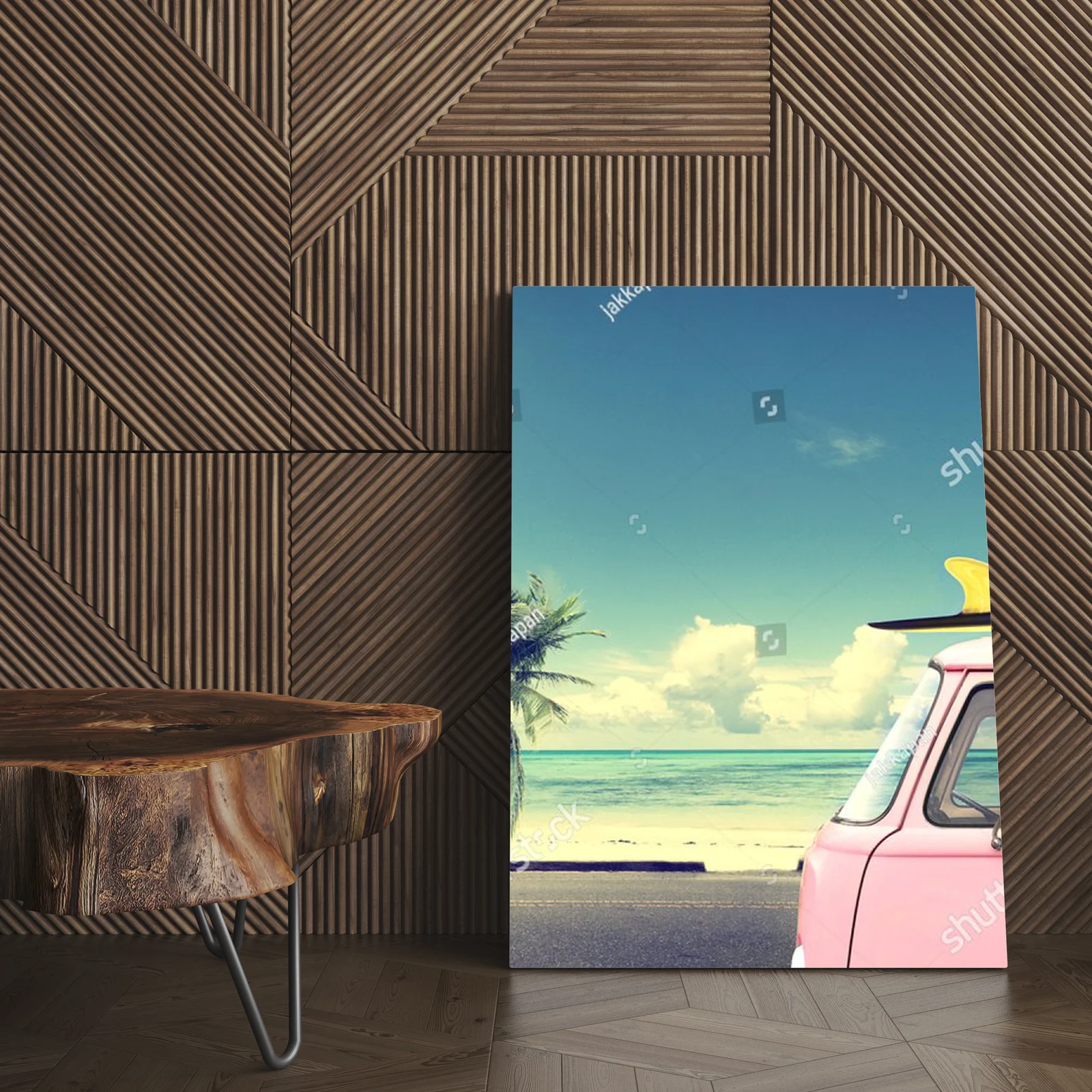 Retro van na plaży z deską surfingową