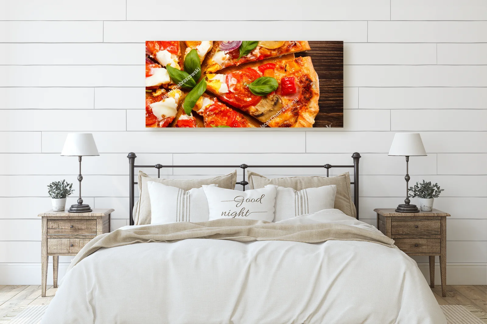 Wyjątkowa pizza z jajkiem i pieczarkami