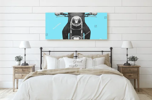 Zimowy portret białego niedźwiedzia na motocyklu