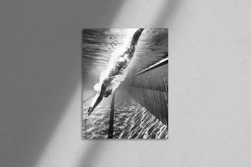 Zanurzenie w monochromatycznym oceanie ciszy