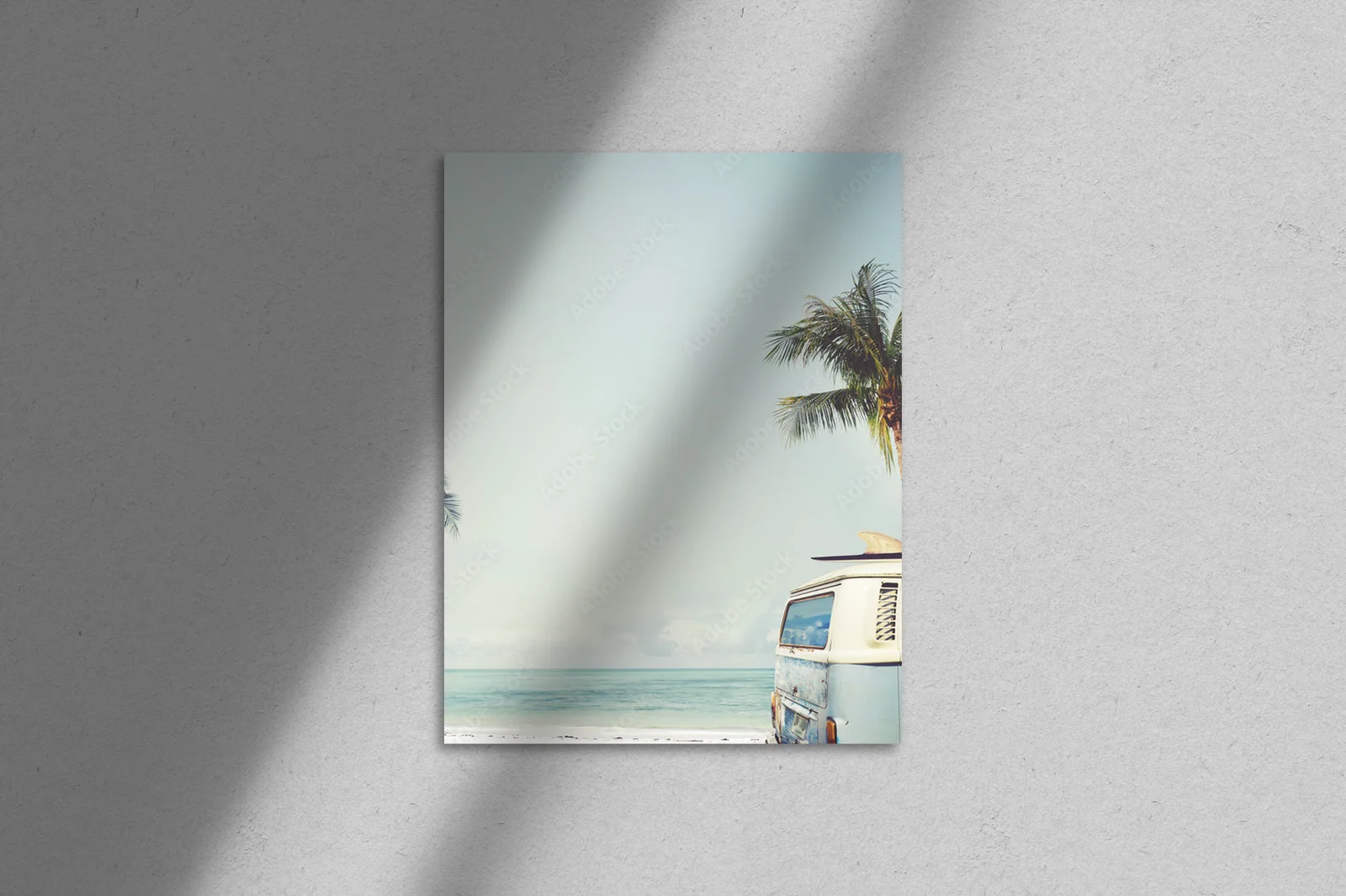 Podróż w Retro Stylu na Tropikalnej Plaży