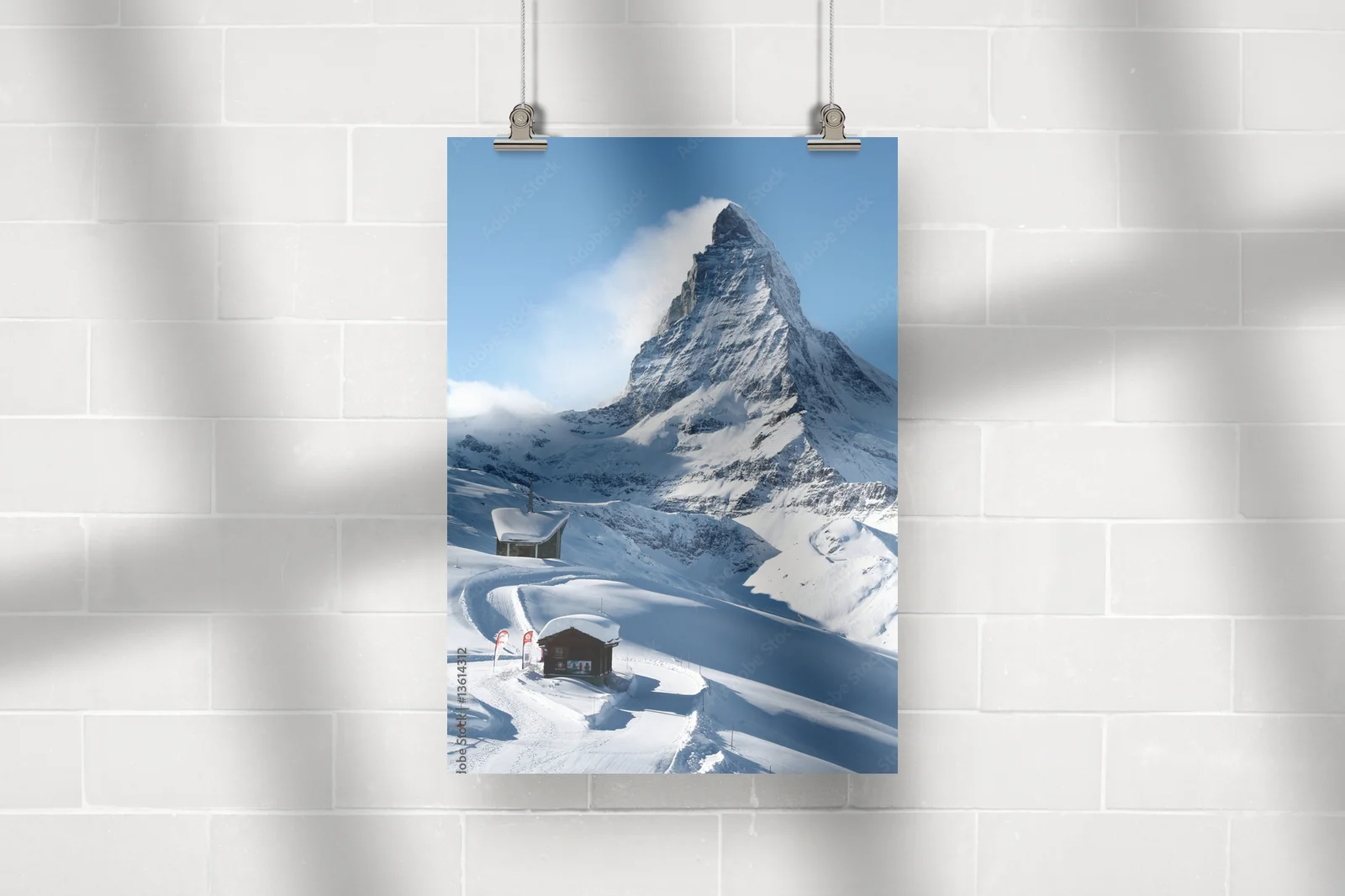 Zimowy Matterhorn w harmonijnych odcieniach niebieskiego